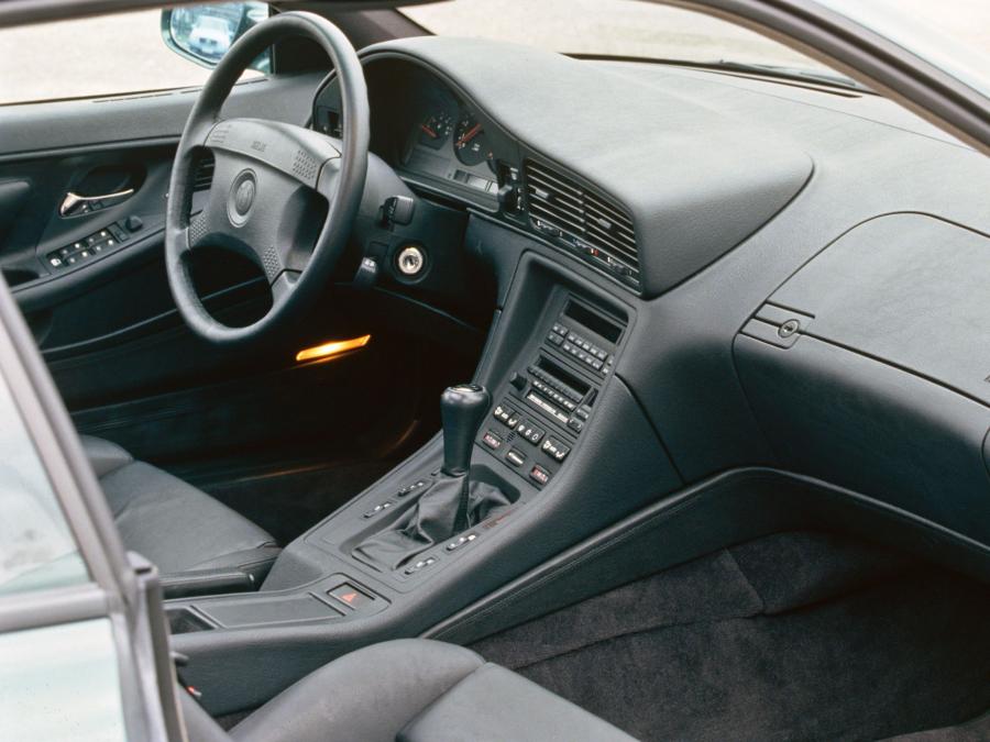 Интерьер BMW 850 CSi (E31) 1992 года  (фото 23 из 31)